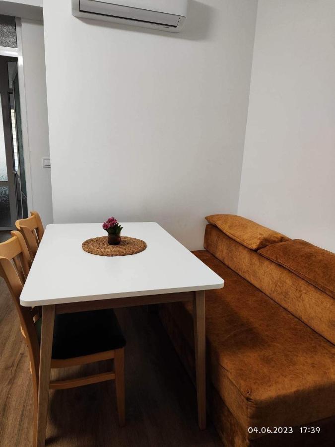 Dety's Apartment *